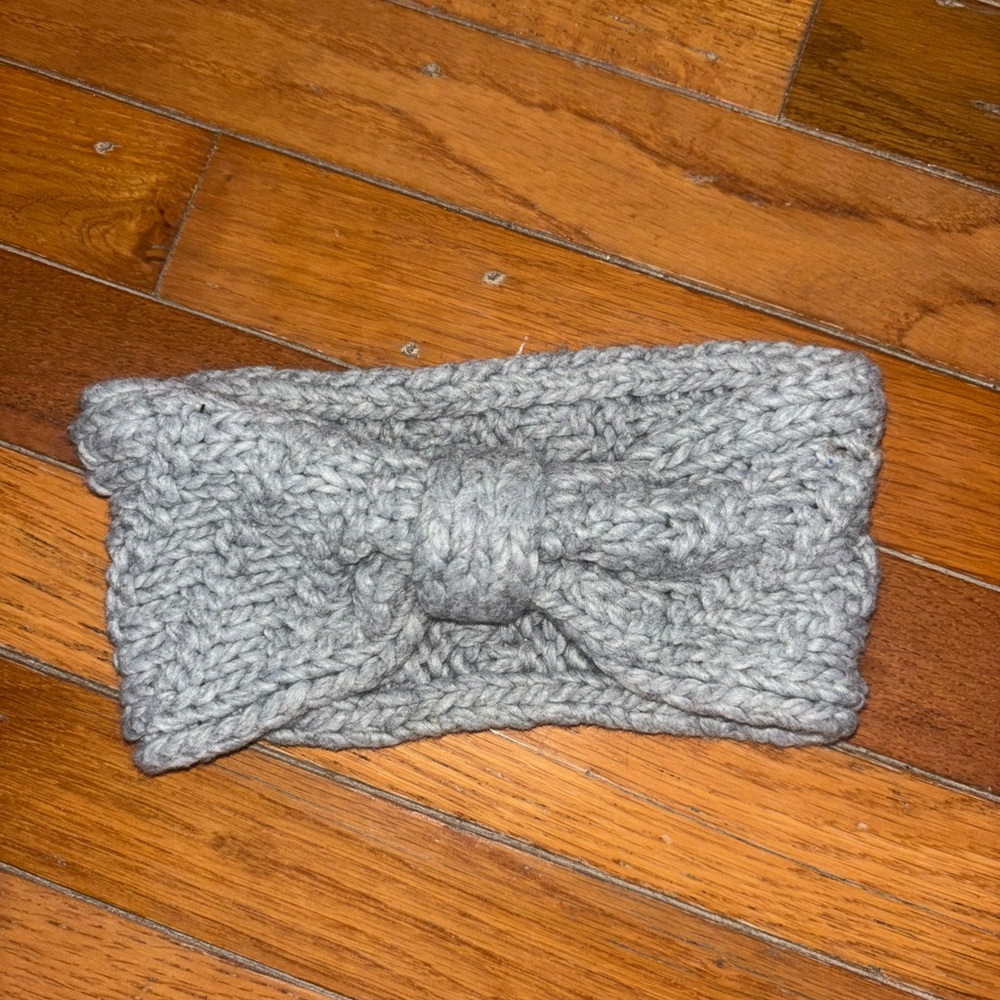 Cozy Gray Knit Headband for Woman
